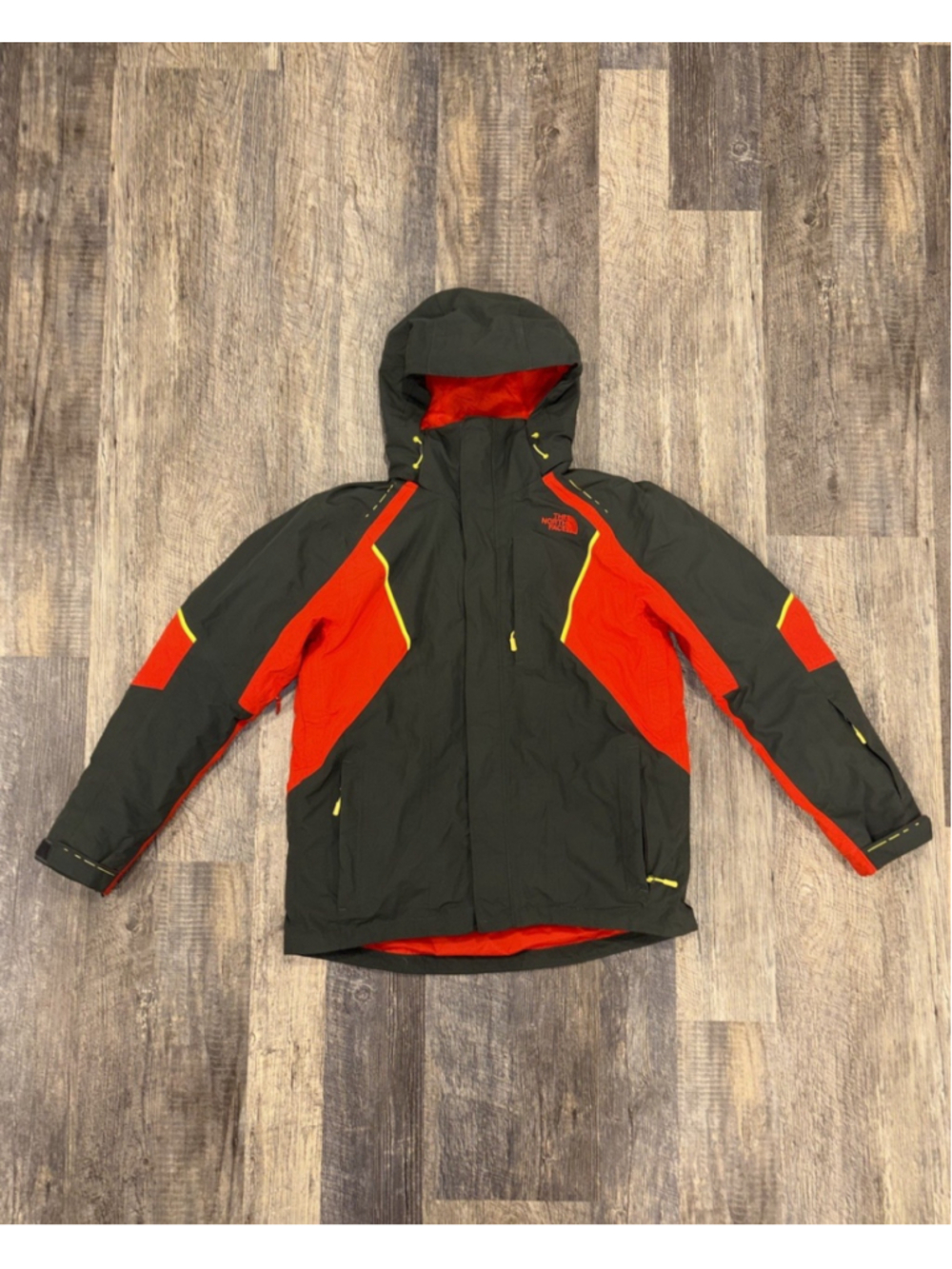 The North Face 3-in-1 HyVent Ski Snow Jacket Coat Mens Medium Black Red